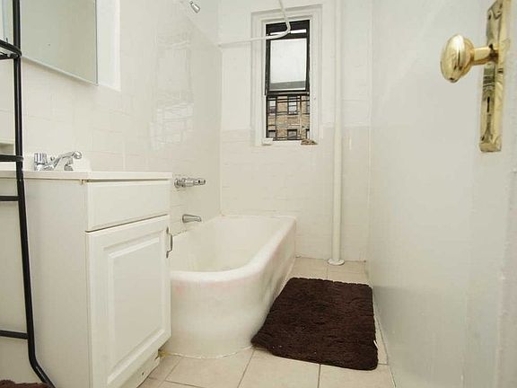 4th image of 1105 Elder Ave APT 43A