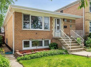 3809 W 45th Pl, Chicago, IL 60632