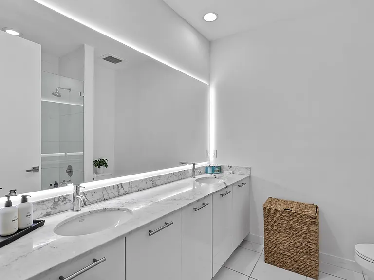 951 Brickell Ave #Penthouse 4111 — Photo 17