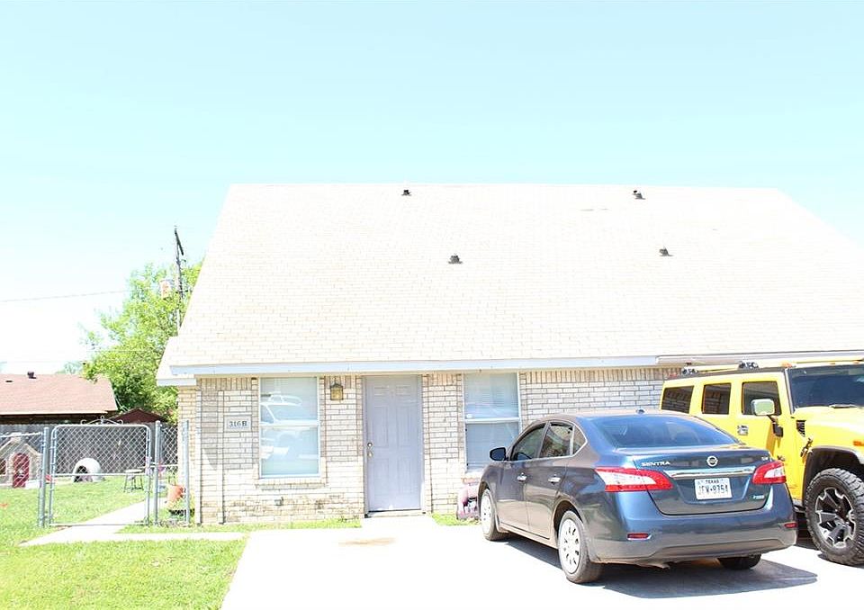1st image of 316 N Queens Ct