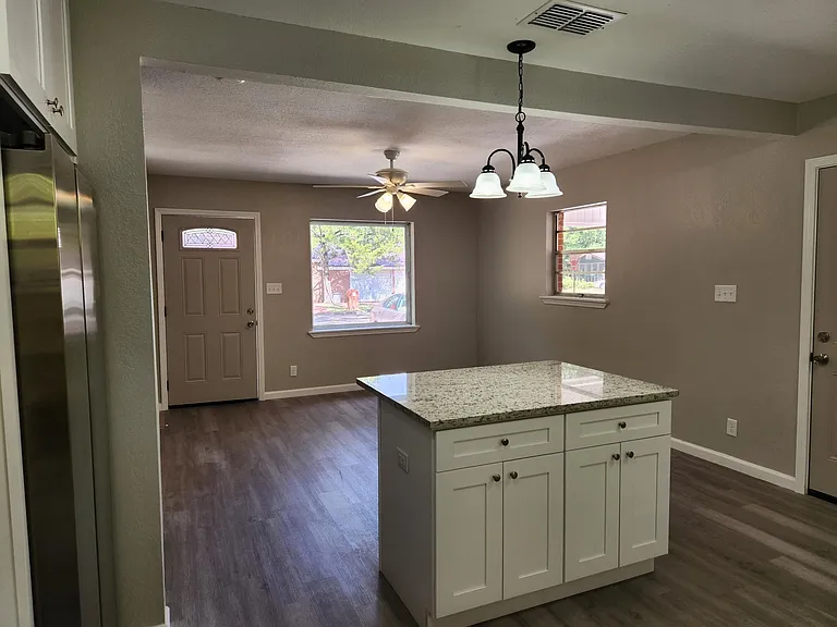 503 W Griffith Ave — Photo 11