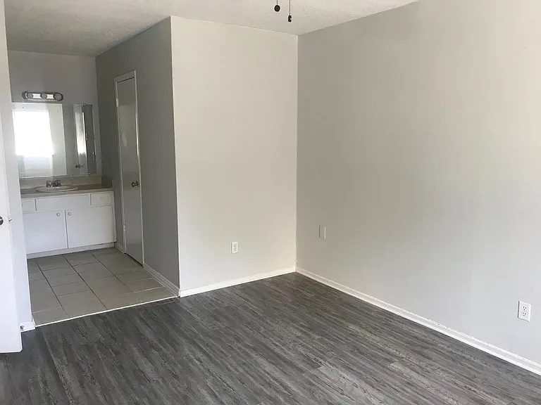 5110 Palo Alto Dr — Photo 11