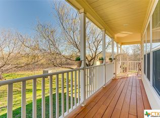 277 McKinney St, Kingsbury, TX 78638