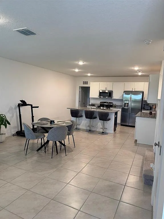 2 bed, 2.5 bath, 1195 sqft, $2,300 — Photo 3