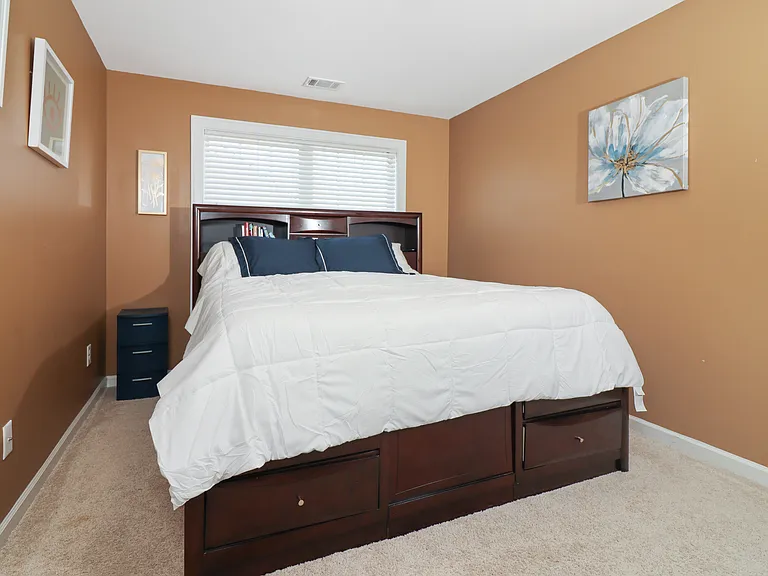 4010 Lake Manor Way — Photo 24