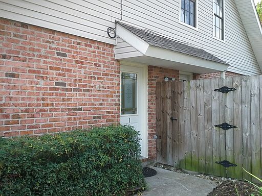 2nd image of 8335 Summa Ave