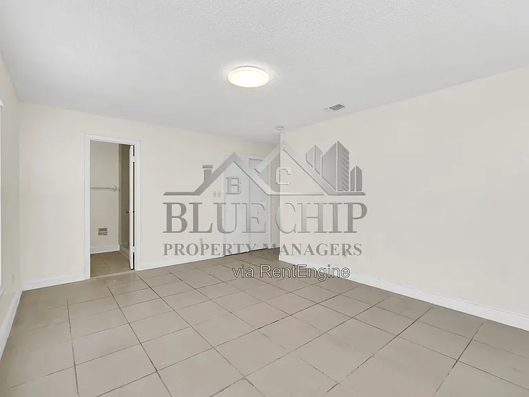 5322 Jade St — Photo 15