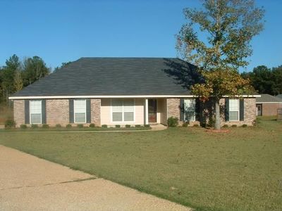216 Fox Meadow Ct, Terry, MS, 39170