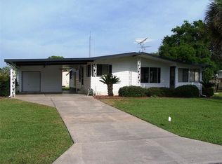 11 N Bobwhite Rd, Wildwood, FL 34785