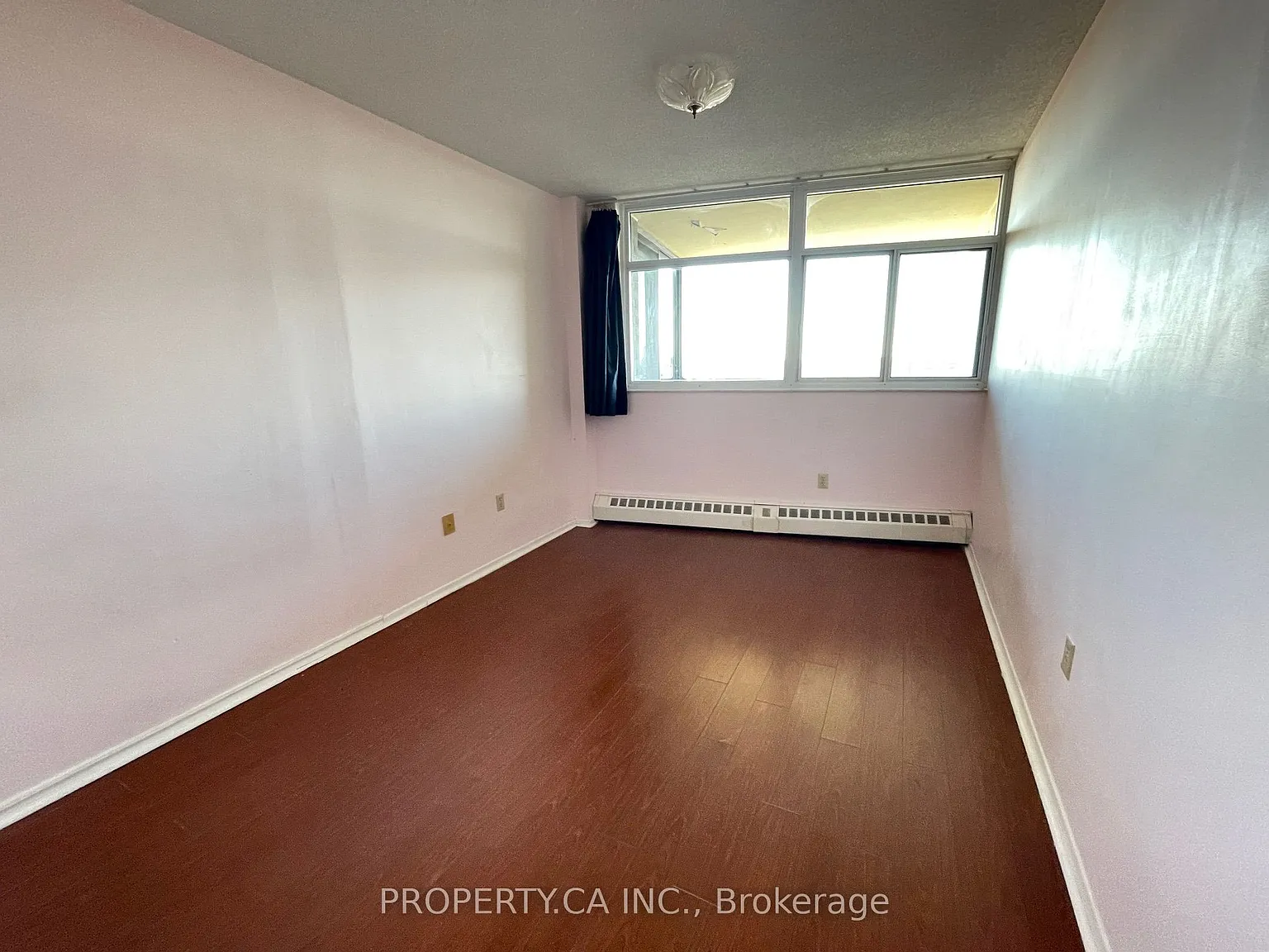 Newhaven Condos — Photo 3
