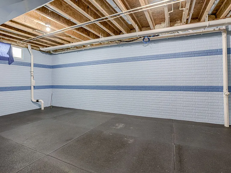 12619 S 83rd St — Photo 23