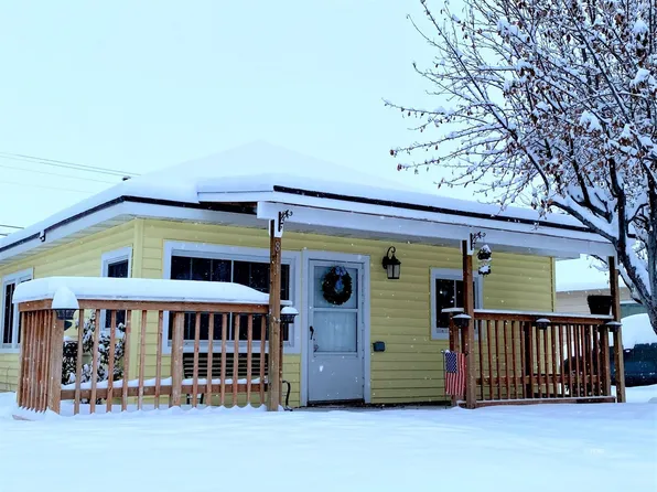 811 Cedar St, Carlin, NV 89822