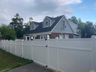 12 Hansen St, Bay Shore, NY, 11706