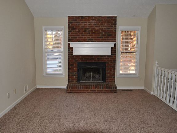 2nd image of 5403 Cindy Ln SE