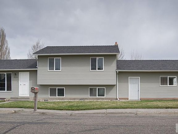 2nd image of 506 Angela Dr