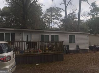 32 Woods Dr, Midway, GA 31320