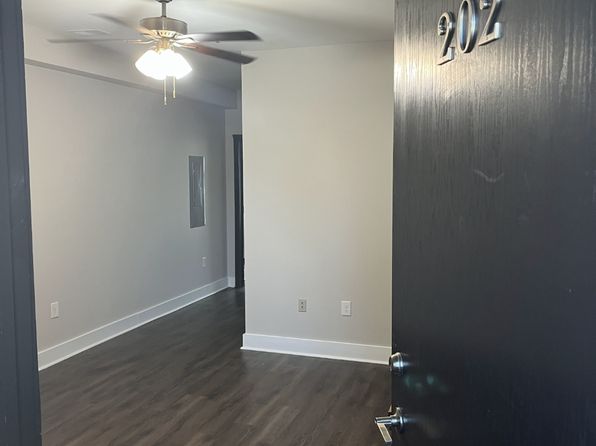 4 S King St APT 202