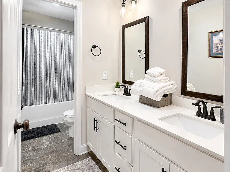 736 Banister Dr — Photo 22