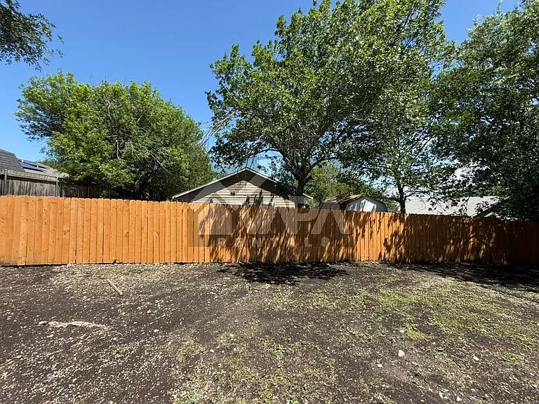 8827 Slumber Ln — Photo 16