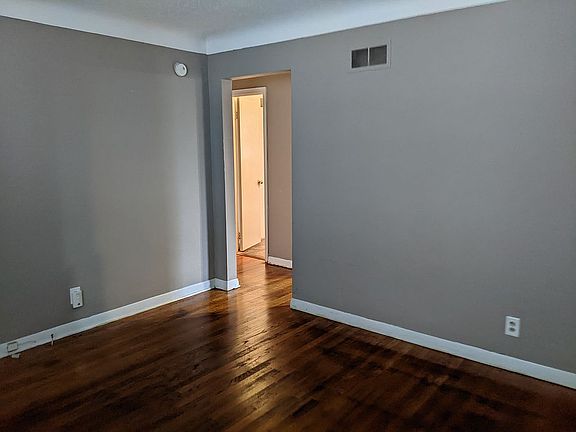 4th image of 250 Williams Blvd