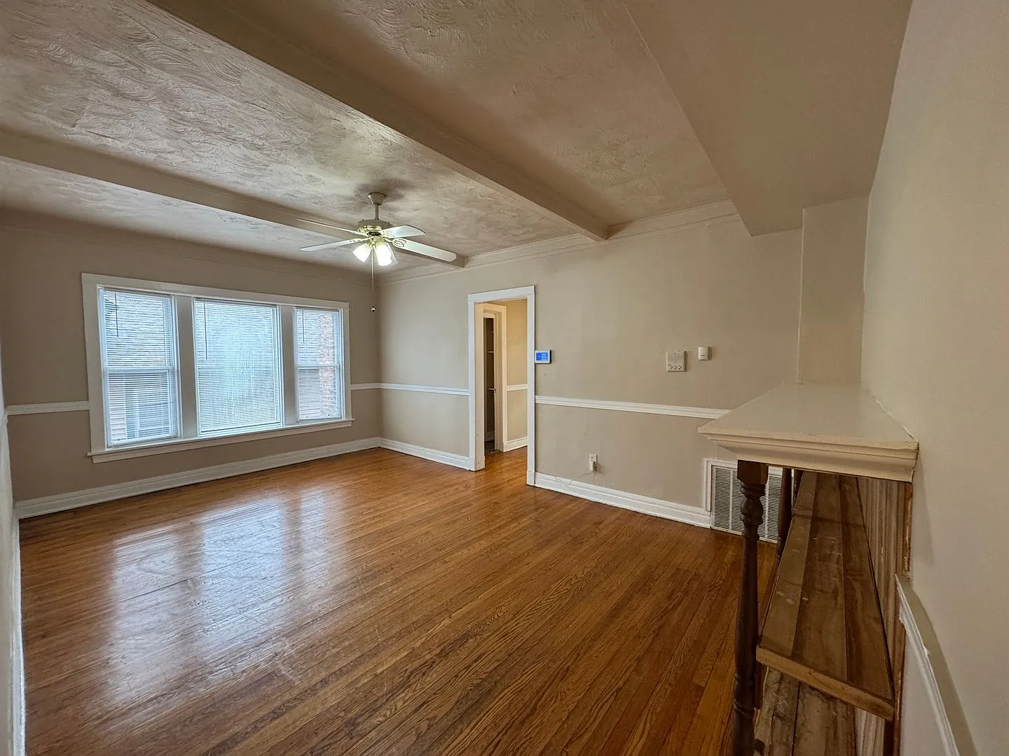 2 bed, $1,600 — Photo 4