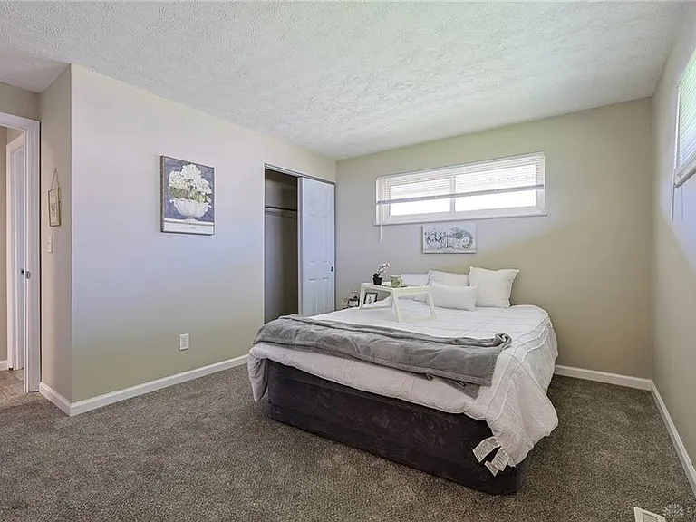 5595 Shady Oak St — Photo 11