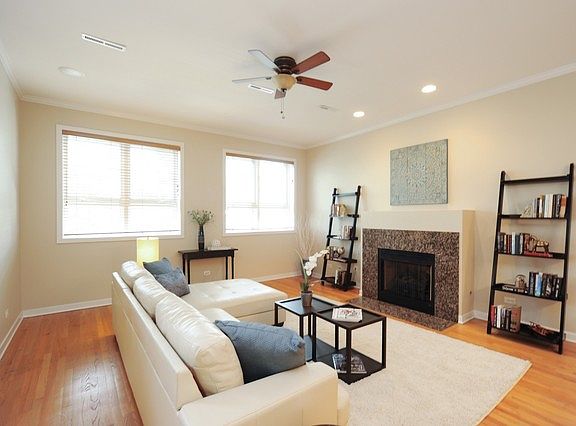 3rd image of 4164 N Lincoln Ave Unit 3S