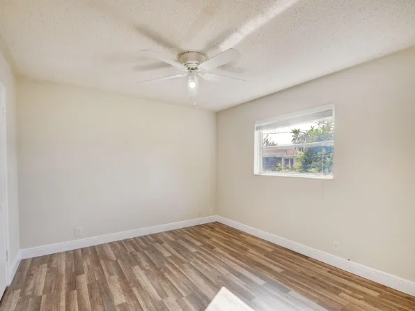1733 3rd Avenue N #24, Lake Worth Beach, FL 33460