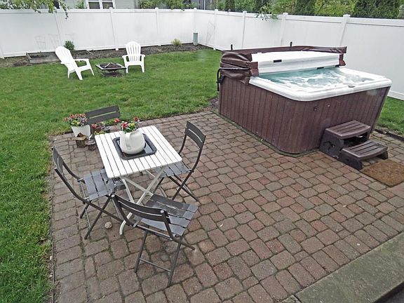 3rd image of 2642 Carifa Dr