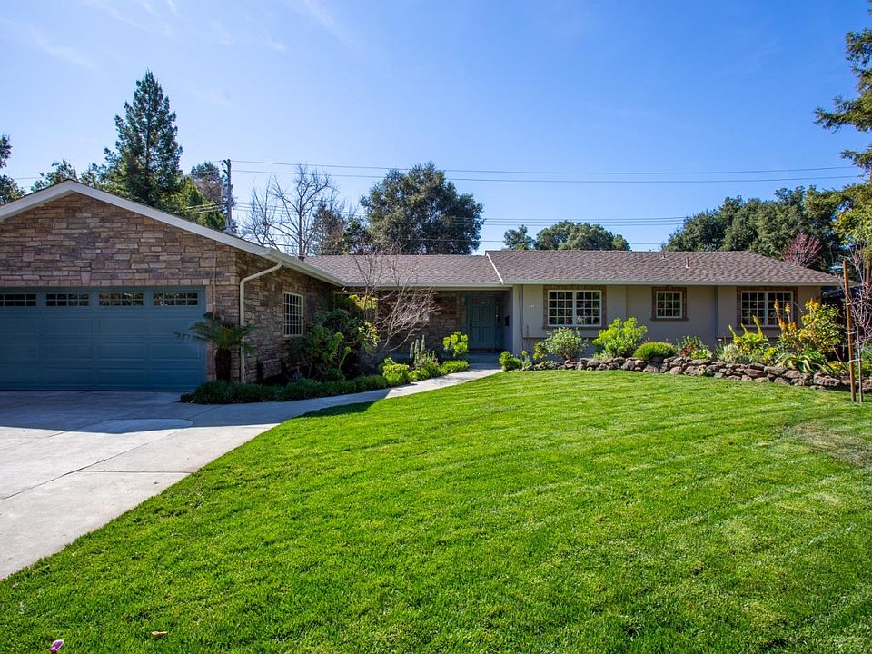 1st image of 1145 Hidden Oaks Dr