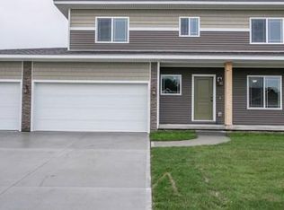 6949 Redbud Ct, Pleasant Hill, IA 50327