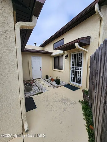 304 Wilson Ave Photo 1