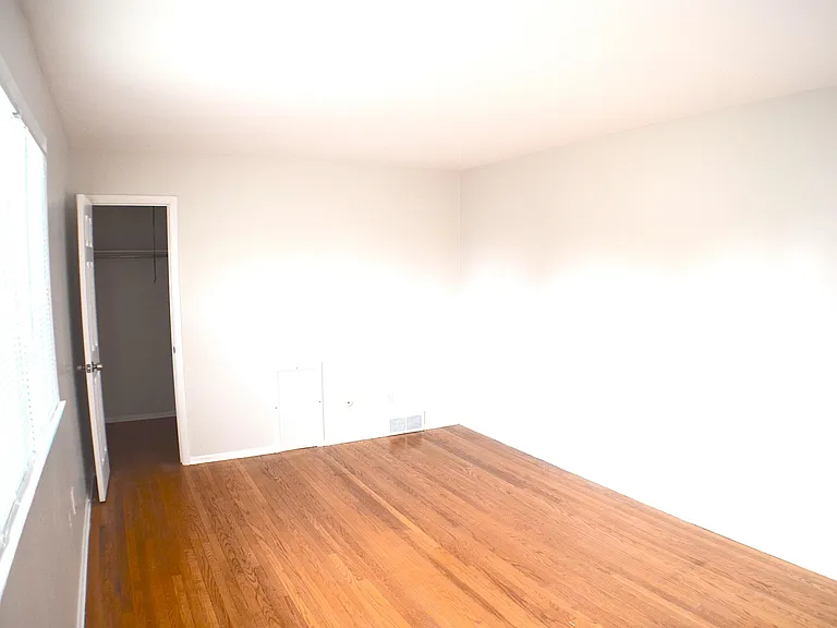 Mountain Ridge Townhouses — Photo 34