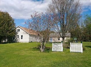 4730 Bunker Hill Rd, Williamsburg, MI 49690