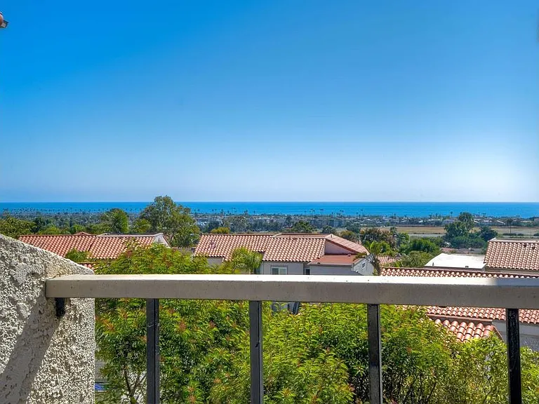6677 Paseo Del Norte #B — Photo 11