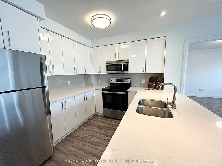 460 B Belmont Ave W #508 — Photo 6