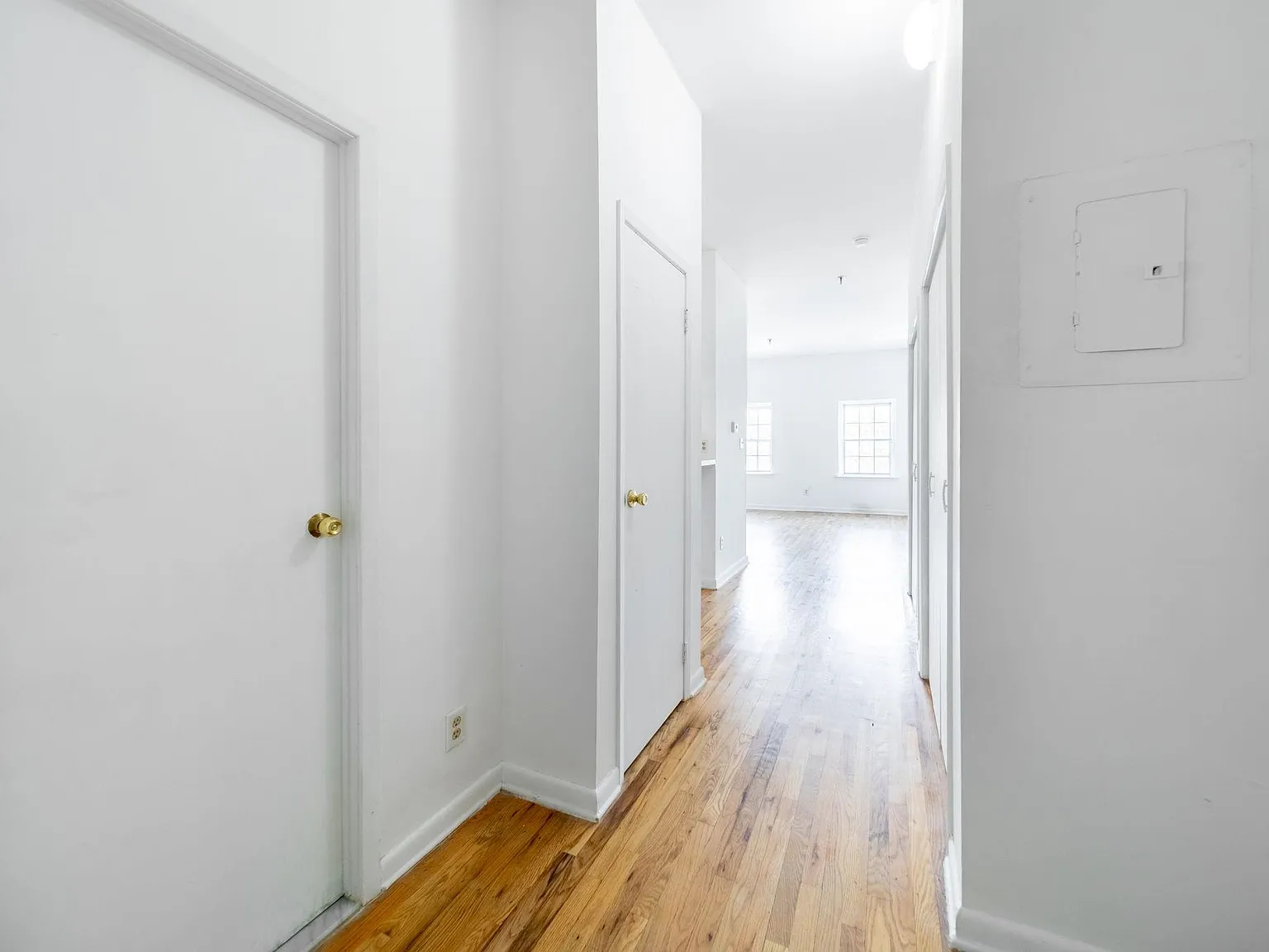 Studio, 1.0 bath, 515 sqft, $2,400 — Photo 3