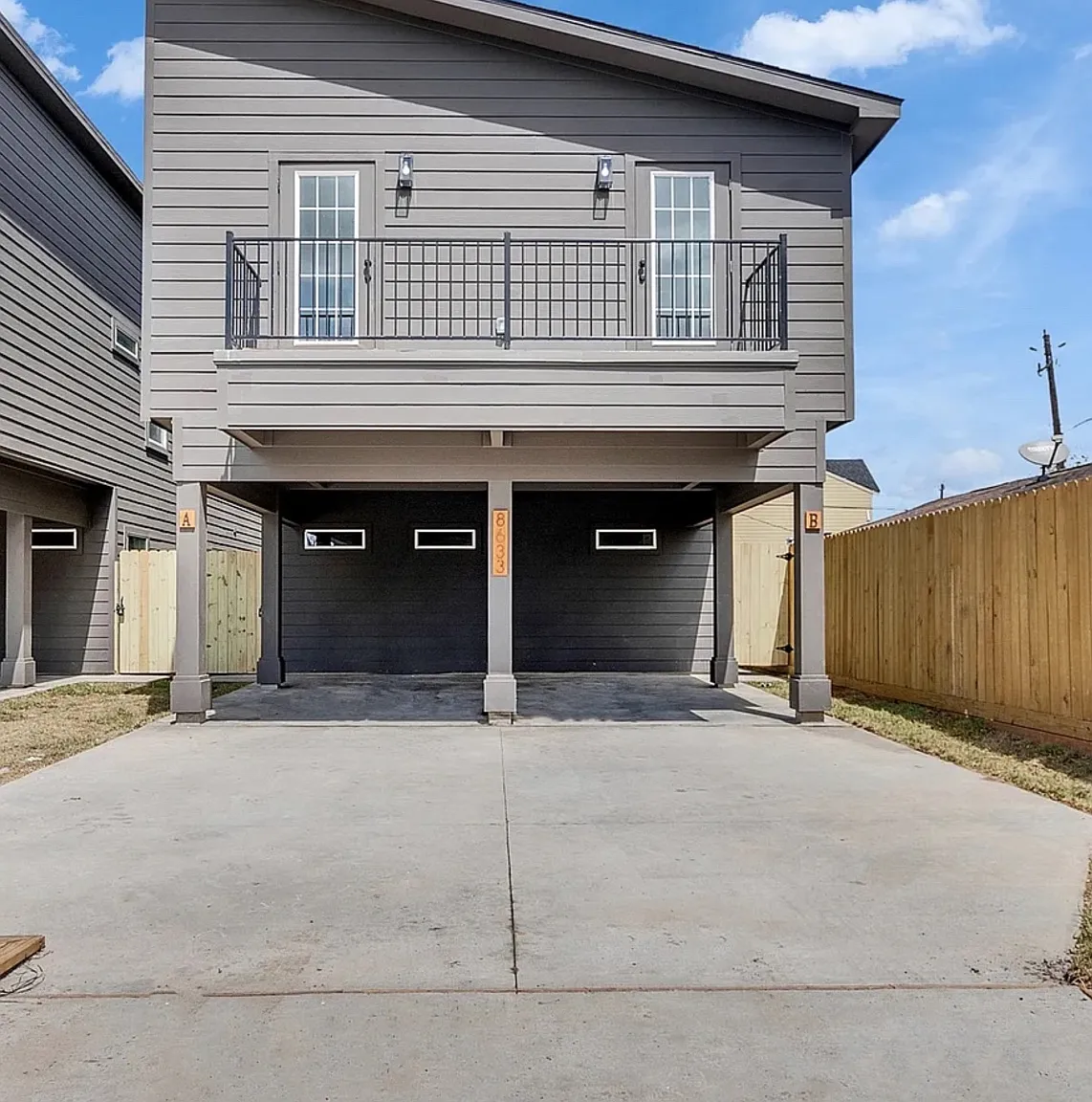 3 bed, 2.5 bath, 1500 sqft, $1,900 — Photo 1