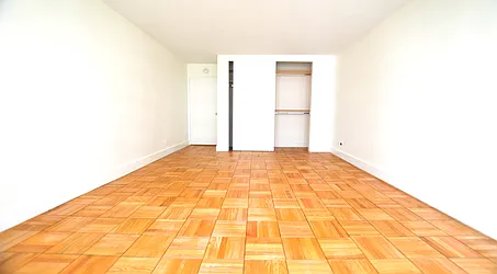 Rented by Manhattan Realty Group