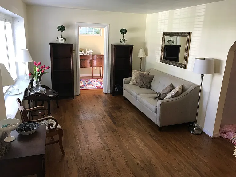 8407 Copley Dr — Photo 5