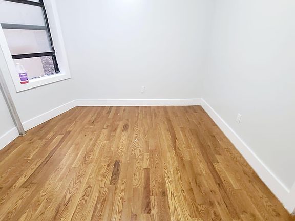 4th image of 1386 Clay Ave #31