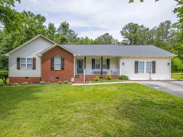 1713 Louise Dr SE, Jacksonville, AL 36265