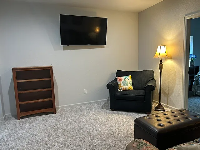 5592 Tumbleweed Ave — Photo 5