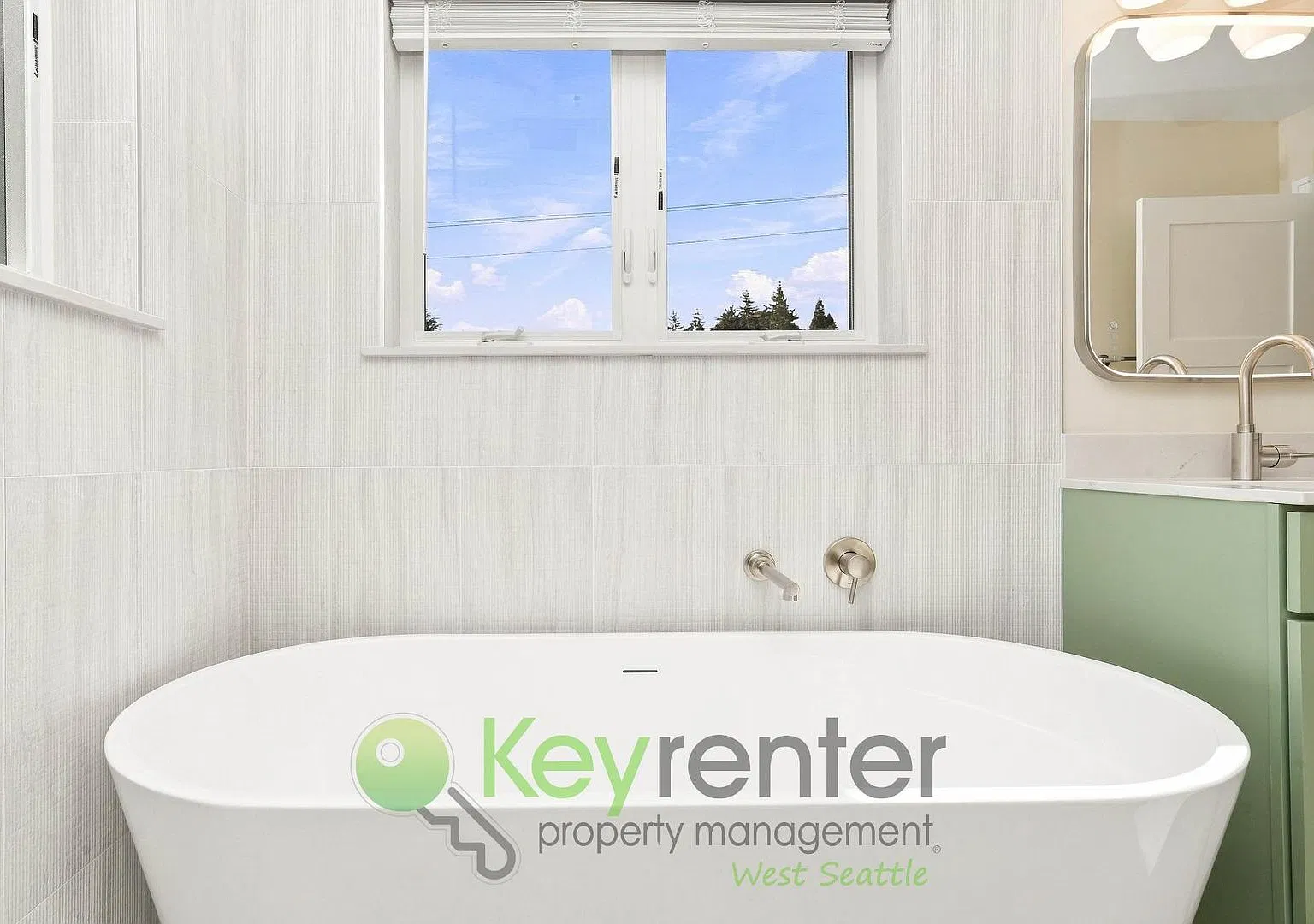 Luxury 4 Bedroom + Office | Steps from California Ave — Photo 3