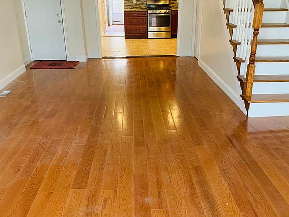 3rd image of 1112 Snyder Ave