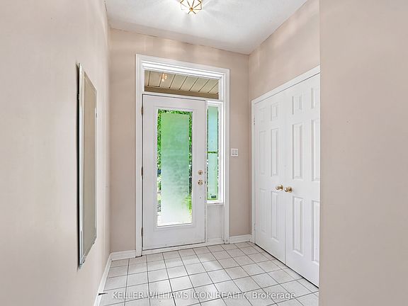 4th image of 121 Thornbury Cres
