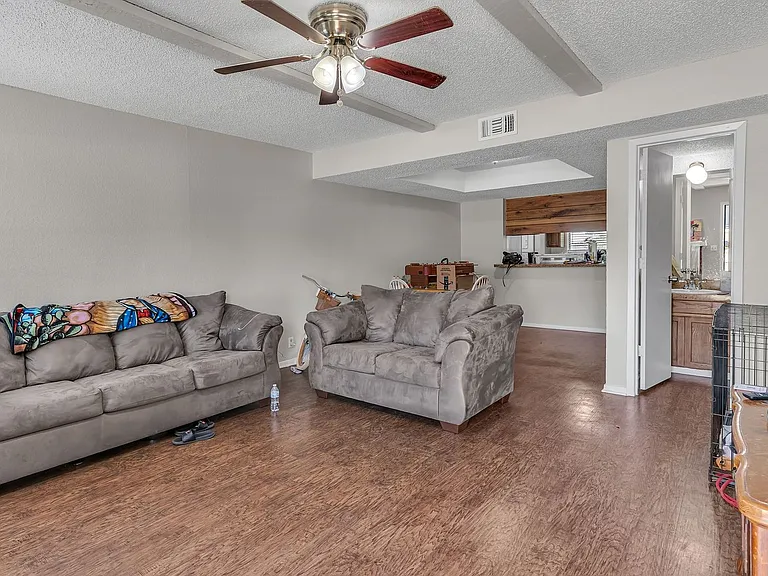 3808-3814 Coates Cir — Photo 24