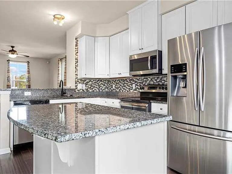 4301 Salt Marsh Ln — Photo 4
