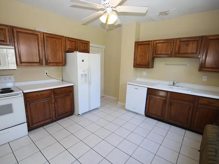 1835 Dayton Ave — Photo 7
