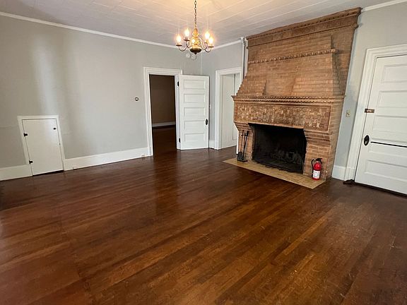 5th image of 223 S Main St Unit 2